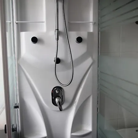 俄斯特拉发公寓式酒店